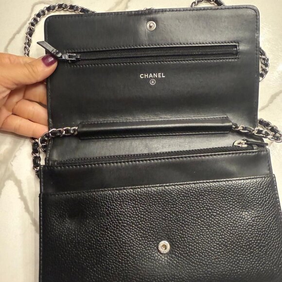 Chanel Wallet on Chain (WOC) – Black Caviar with Embossed CC Logo - Picture 8 of 9